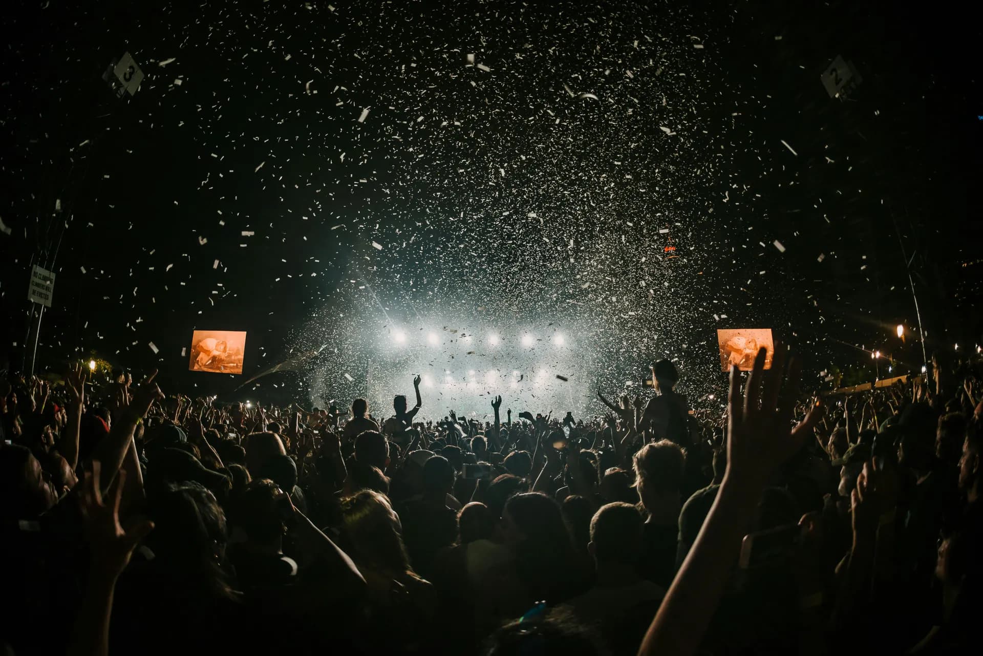 MAP3 live event crowd